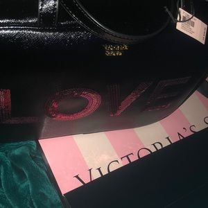 Brand New Victoria Secrect purse tote/makeup bag.